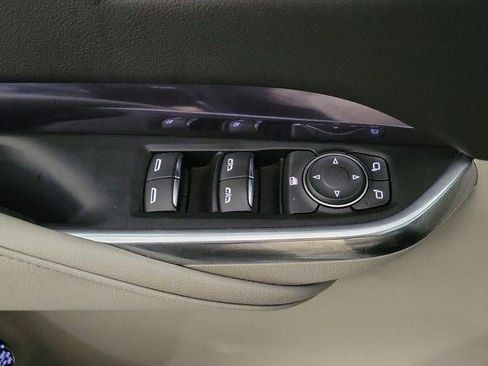 Certified 2023 Cadillac XT4 Luxury FWD image 17