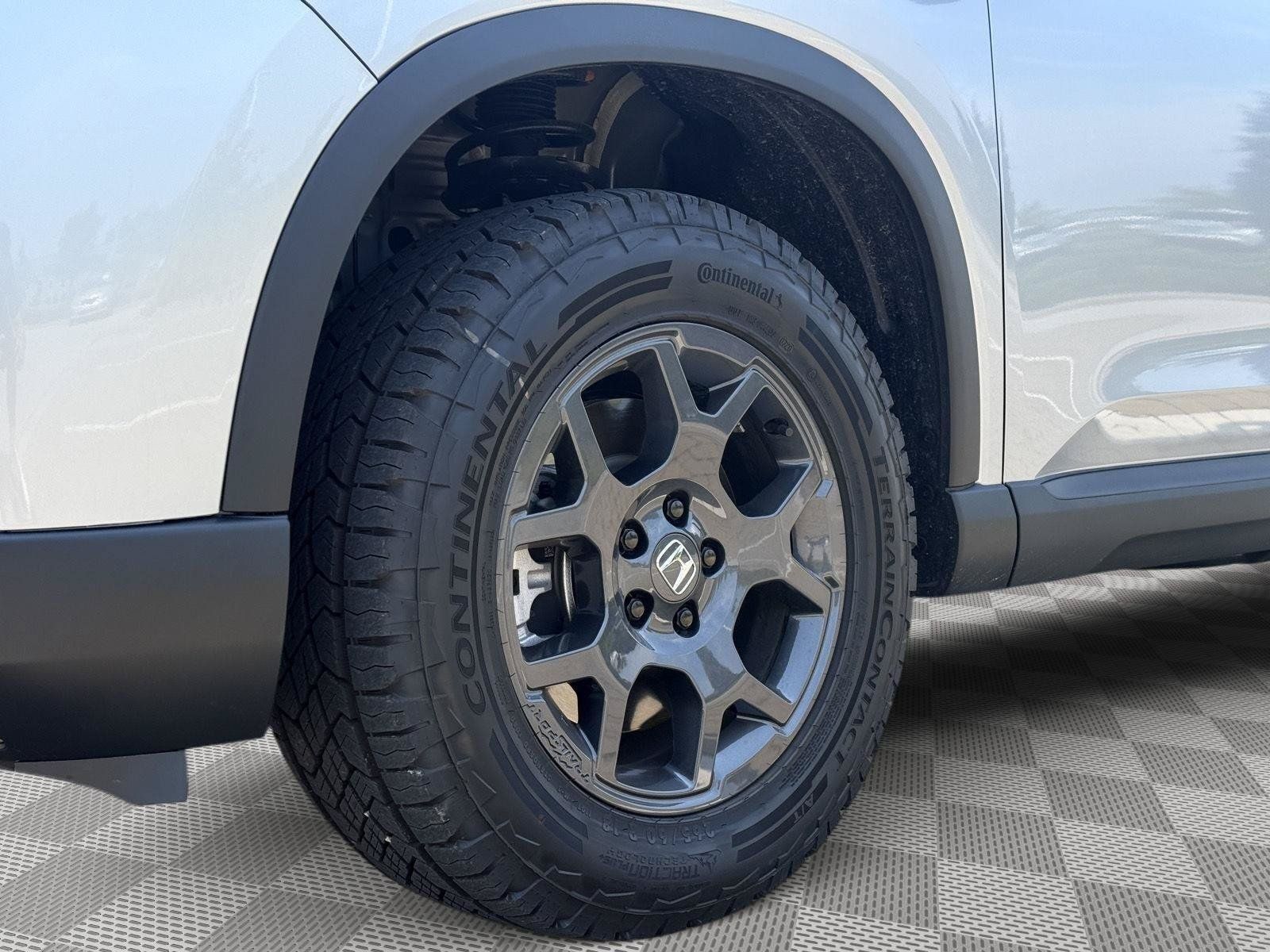 Certified 2026 Honda Pilot TrailSport image 8