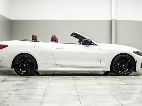 Used 2024 BMW M440i Convertible w/ Premium Package image 8