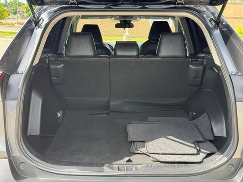 Used 2021 Toyota RAV4 XLE AWD/4WD image 9