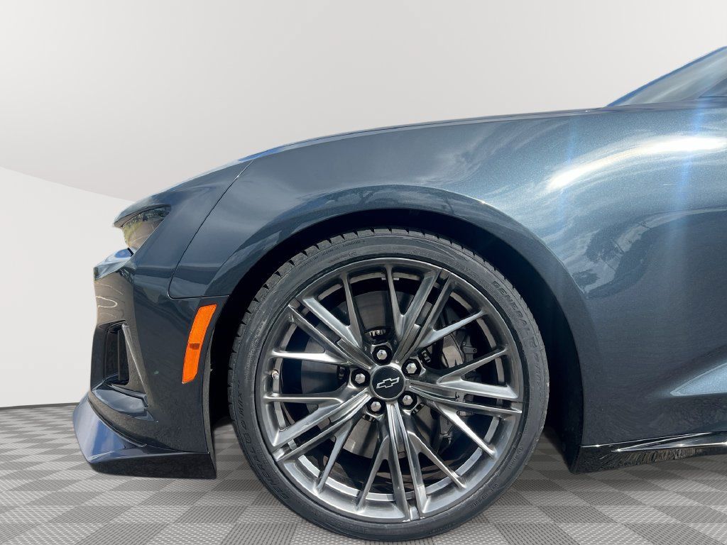 Used 2023 Chevrolet Camaro ZL1 RWD image 19
