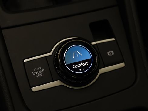 New 2026 Volkswagen Tiguan SE image 10