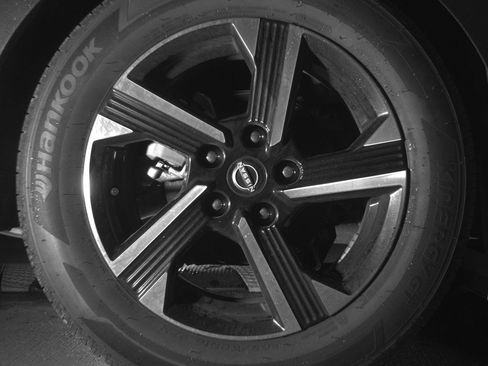 Used 2025 Nissan Sentra SV image 15