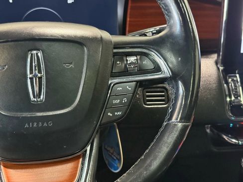 Used 2018 Lincoln Navigator Select image 17
