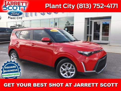 Used 2025 Kia Soul LX w/ LX Technology Package image 1