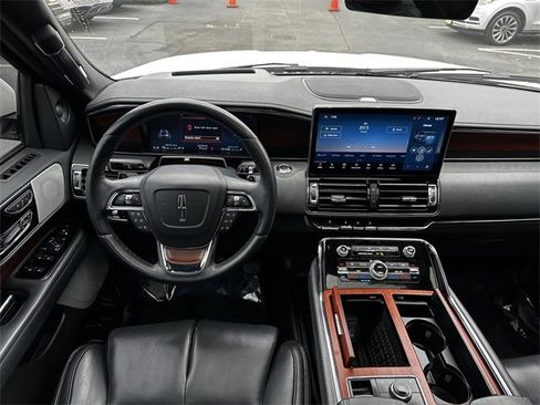 Certified 2022 Lincoln Navigator Reserve image 13