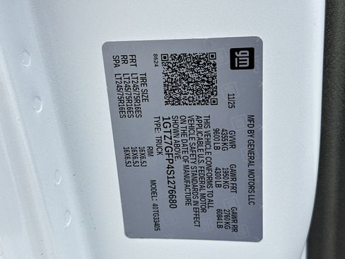 New 2025 GMC Savana 3500 w/ Driver Convenience Package RWD image 25