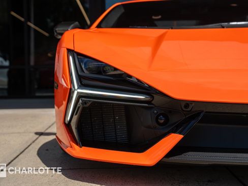 Used 2024 Lamborghini Revuelto AWD/4WD image 3