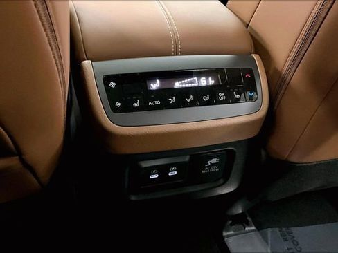 New 2026 Nissan Pathfinder Platinum image 23