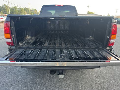Used 2001 Chevrolet Silverado 2500 LS w/ Snow Plow Prep Pkg AWD/4WD image 9