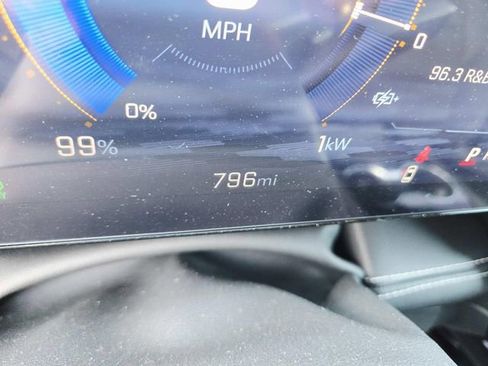 Used 2025 Chevrolet Blazer EV LT image 18