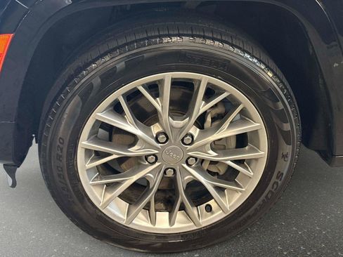 Used 2023 Jeep Grand Cherokee Summit w/ Advanced Protech Group IV image 11