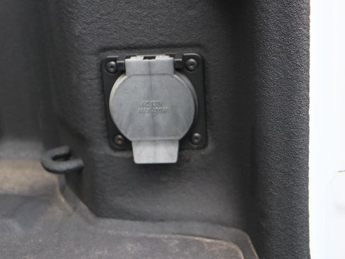 Used 2024 GMC Sierra 2500 AT4 w/ AT4 Premium Plus Package AWD/4WD image 38