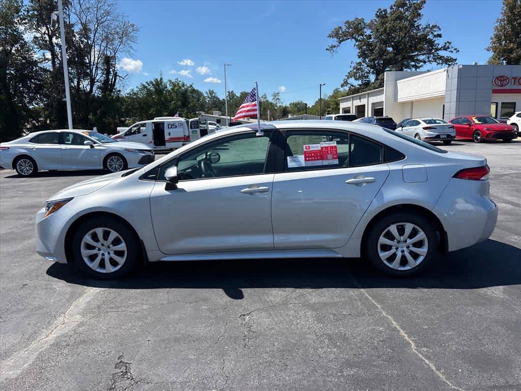 Used 2026 Toyota Corolla LE FWD image 27