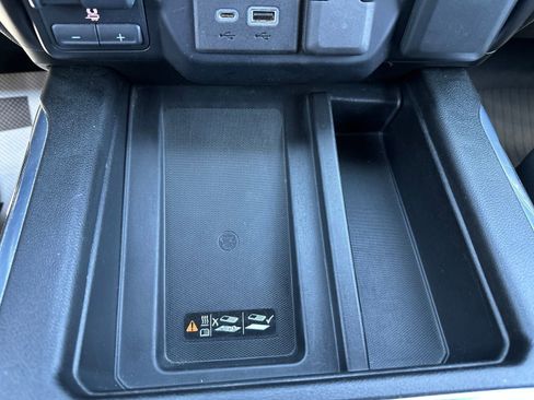 Used 2021 GMC Sierra 1500 AT4 w/ AT4 Premium Package AWD/4WD image 10