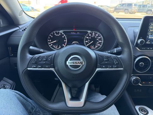 Used 2023 Nissan Sentra SV image 14
