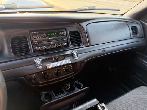 Used 2011 Ford Crown Victoria Police Interceptor w/ Trunk Pack image 18