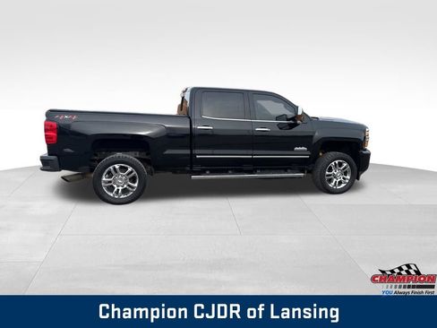 Used 2019 Chevrolet Silverado 2500 High Country w/ Duramax Plus Package image 7