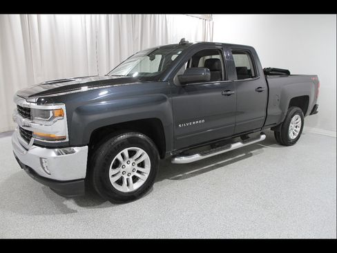 Used 2019 Chevrolet Silverado 1500 LT w/ All Star Edition AWD/4WD image 3