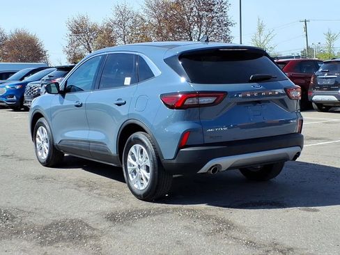 Used 2023 Ford Escape Active w/ Tech Pack #1 AWD/4WD image 3