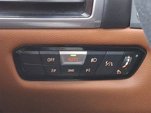 Used 2019 BMW M850i xDrive M850i xDrive image 24