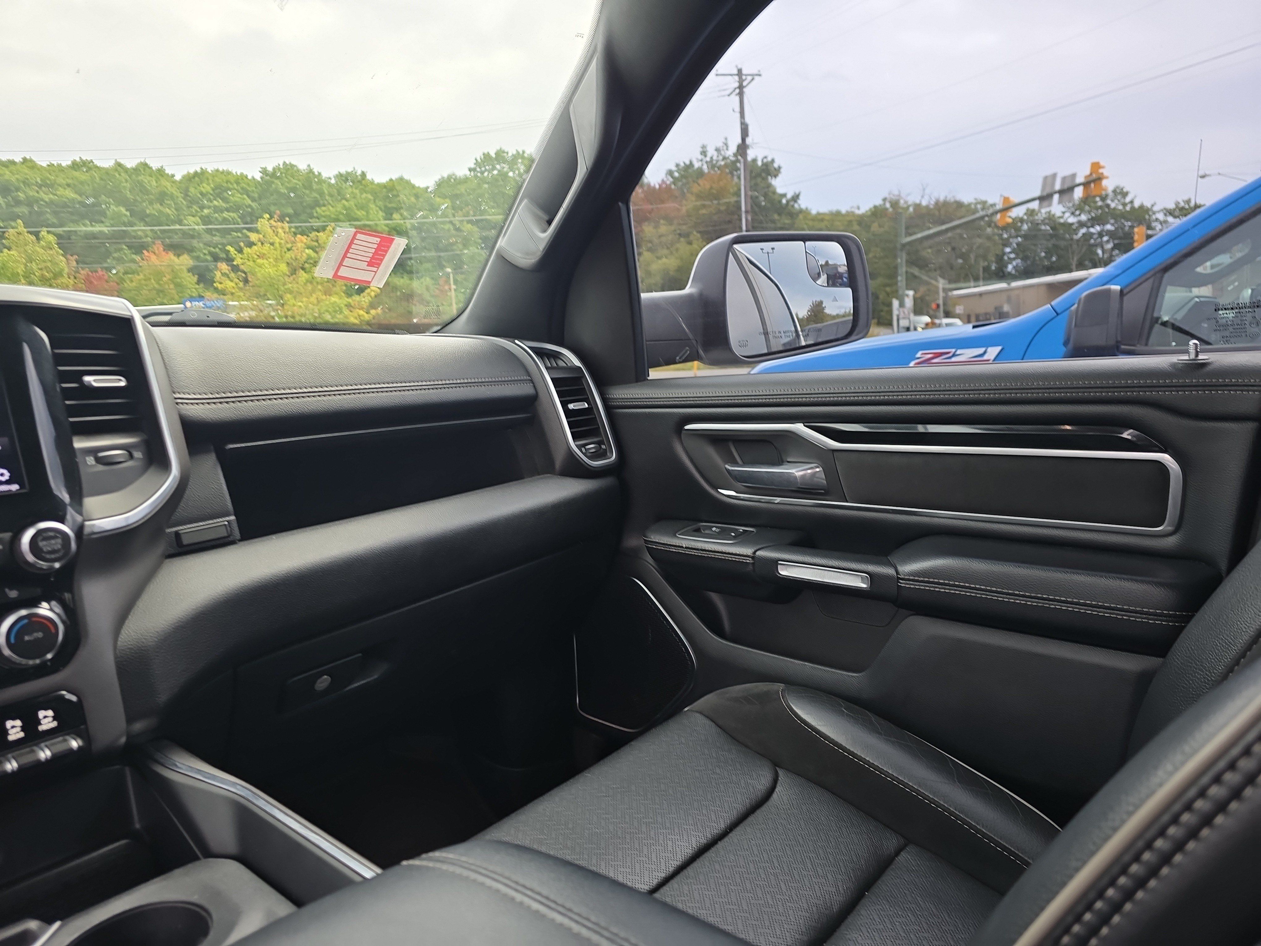 Used 2020 RAM 1500 Laramie w/ Sport Appearance Package AWD/4WD image 8