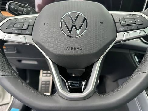 New 2026 Volkswagen Tiguan SEL R-Line AWD/4WD image 35