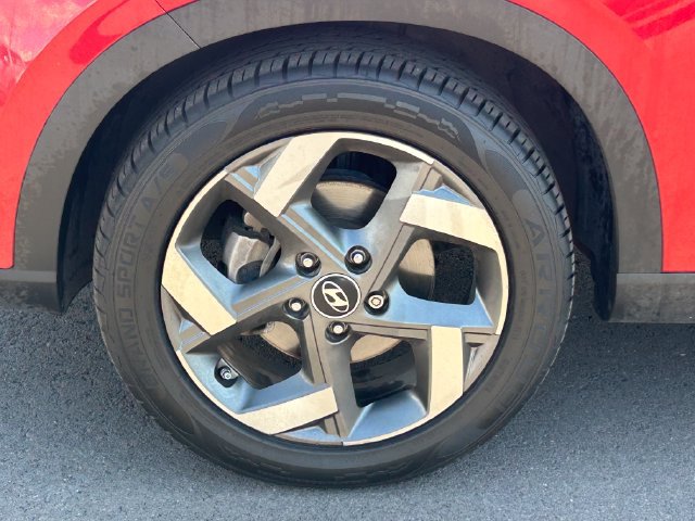 Used 2022 Hyundai Venue SEL FWD image 9