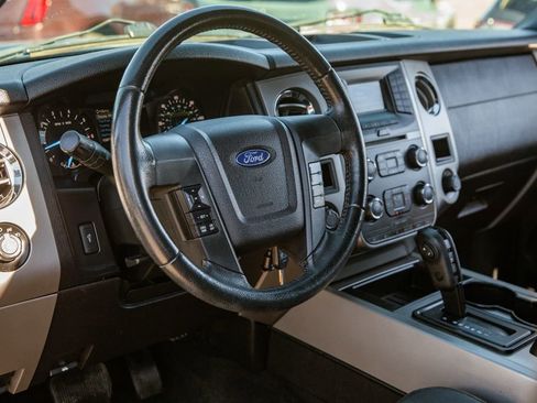 Used 2017 Ford Expedition XLT w/ Equipment Group 201A image 10