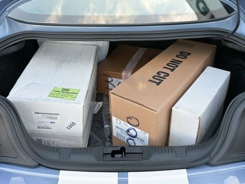 Used 2022 Ford Mustang Shelby GT500 w/ Carbon Fiber Track Pack image 28