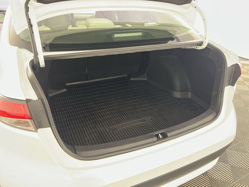 Used 2022 Toyota Corolla LE w/ LE Convenience Package FWD image 24