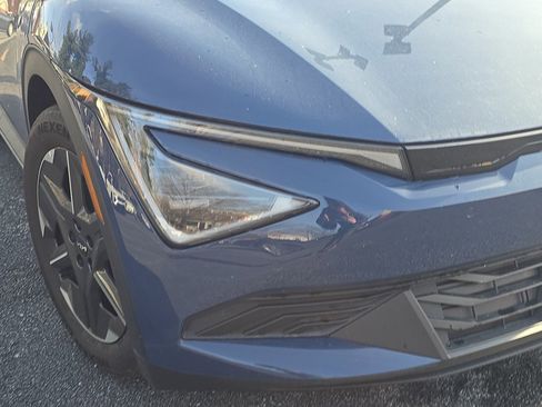 Used 2025 Kia EV6 Light image 7