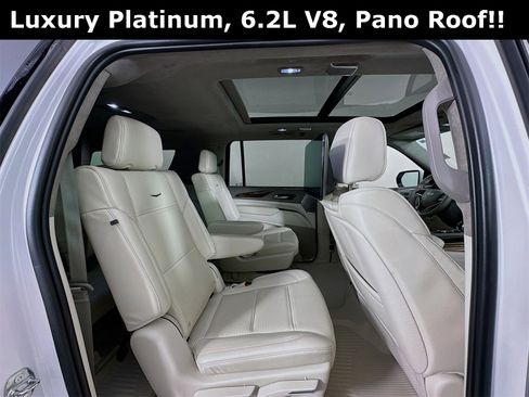 Used 2022 Cadillac Escalade ESV Premium Luxury Platinum image 32