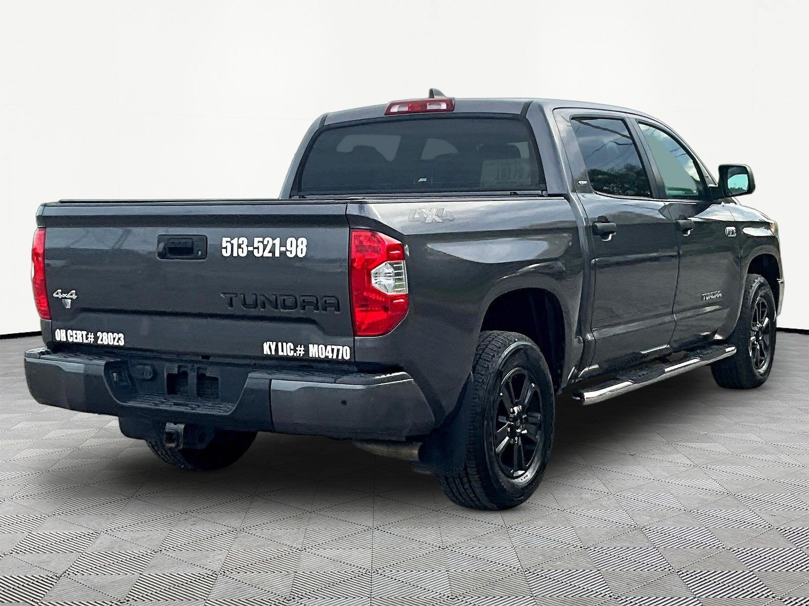 Used 2020 Toyota Tundra SR5 w/ SR5 Convenience Package AWD/4WD image 6