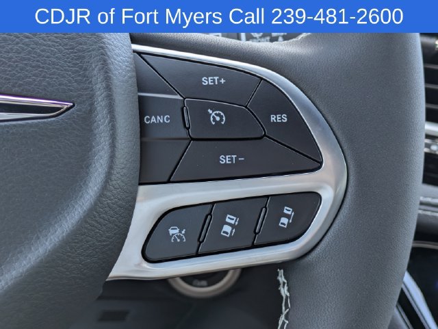 New 2026 Chrysler Pacifica Select FWD image 19