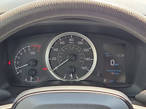 Used 2021 Toyota Corolla LE FWD image 23