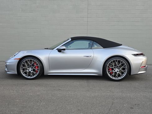 New 2026 Porsche 911 Carrera 4S image 12