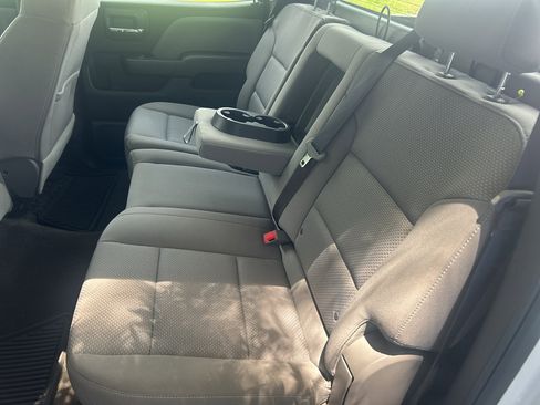 Used 2018 Chevrolet Silverado 1500 Custom w/ Custom Value Package RWD image 18