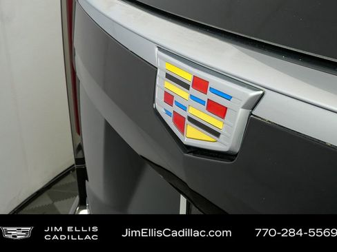 Used 2024 Cadillac Escalade ESV Premium Luxury image 40