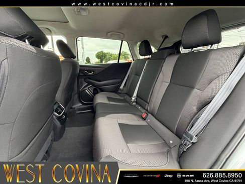 Used 2025 Subaru Outback Premium AWD/4WD image 29