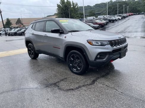 Used 2023 Jeep Compass Trailhawk AWD/4WD image 6