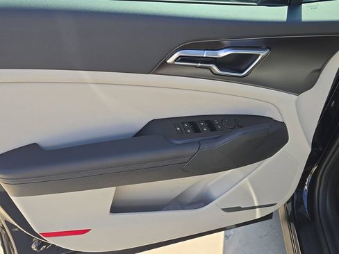 New 2026 Kia Sportage EX FWD image 18