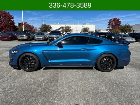 Used 2019 Ford Mustang Shelby GT350 w/ Technology Package image 2