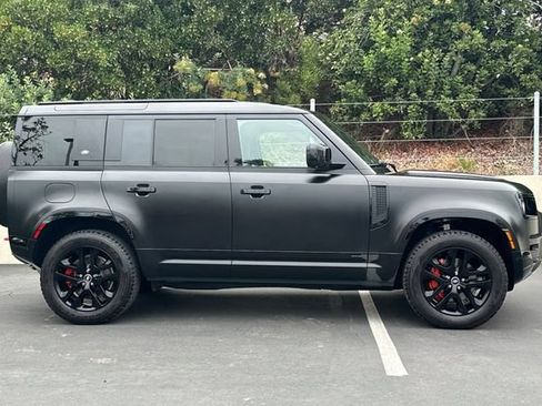 Used 2024 Land Rover Defender 110 X AWD/4WD image 6