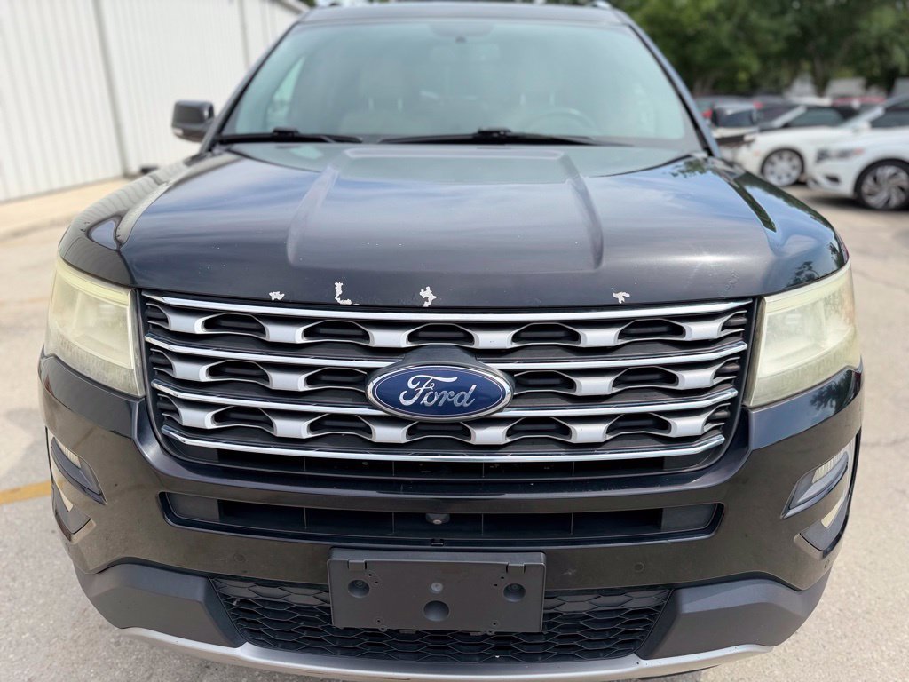 Used 2017 Ford Explorer Limited w/ Class II Trailer Tow Package FWD image 9