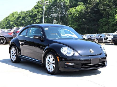 Used 2013 Volkswagen Beetle TDI FWD image 10