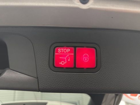 Used 2020 Mercedes-Benz GLC 43 AMG 4MATIC image 27