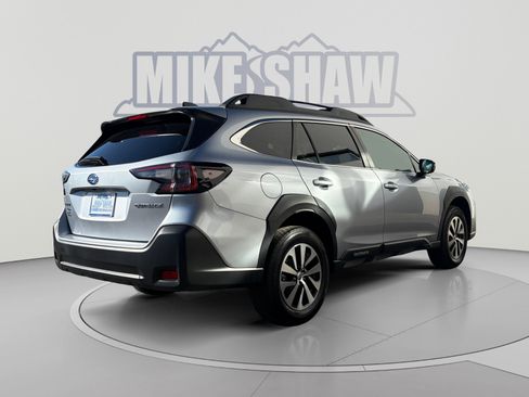 Used 2024 Subaru Outback Premium AWD/4WD image 5