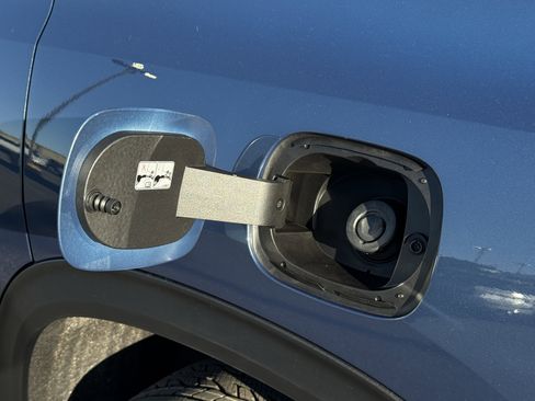 New 2026 Chevrolet Traverse LT w/ Midnight/Sport Edition image 36