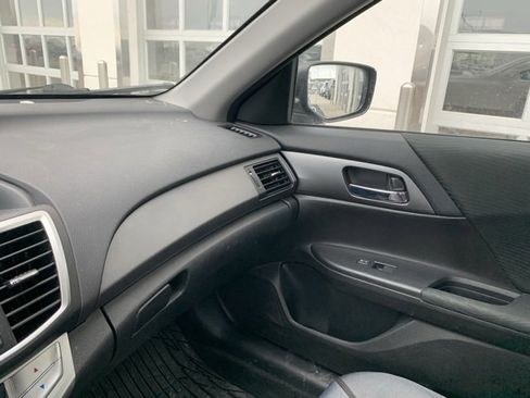 Used 2015 Honda Accord LX image 10